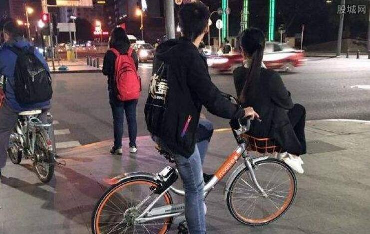 大概是这个姿势