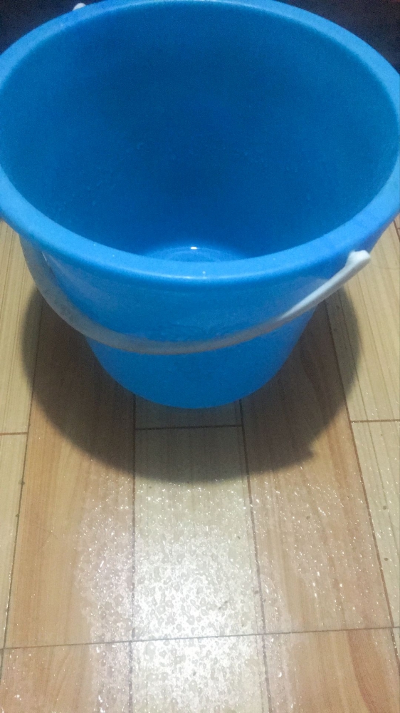 雨一直下