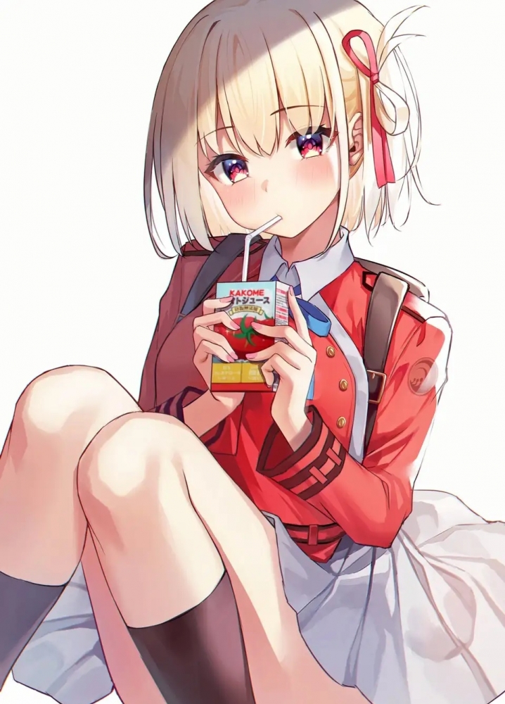 爱喝番茄汁的莉可丽丝