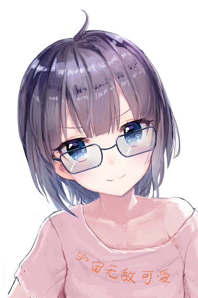 眼镜短发小语