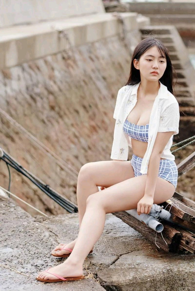 特利迦女主