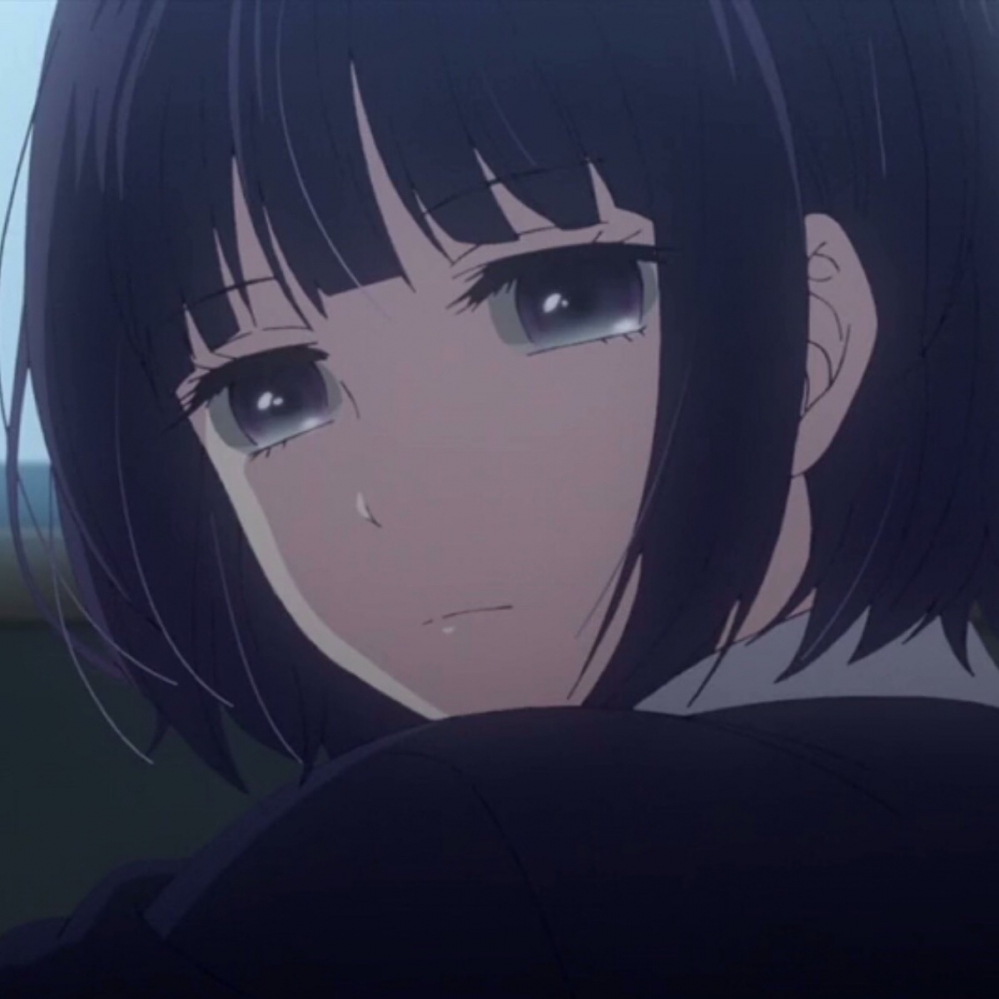 面无表情笑的花火