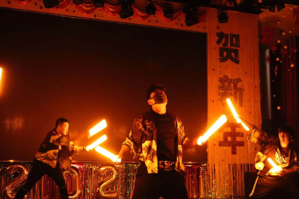 wota艺我在最右边