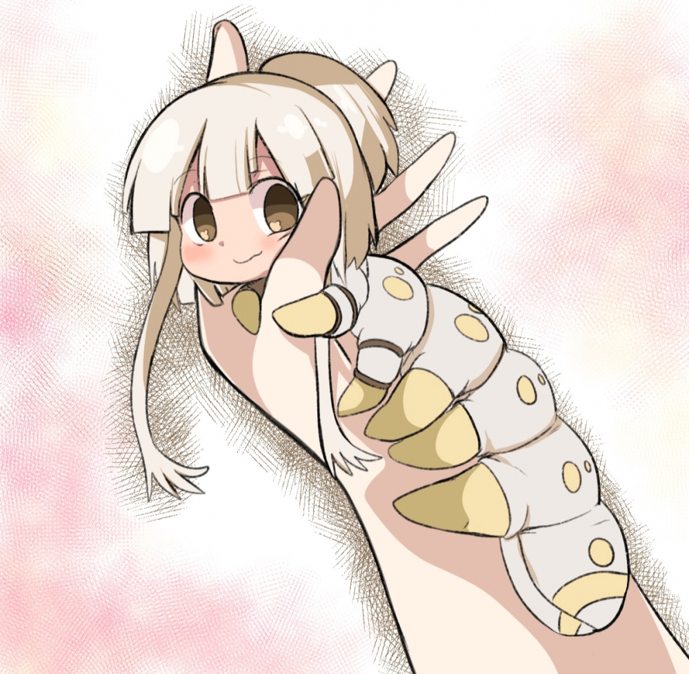 卵中孵化出的白色幼虫