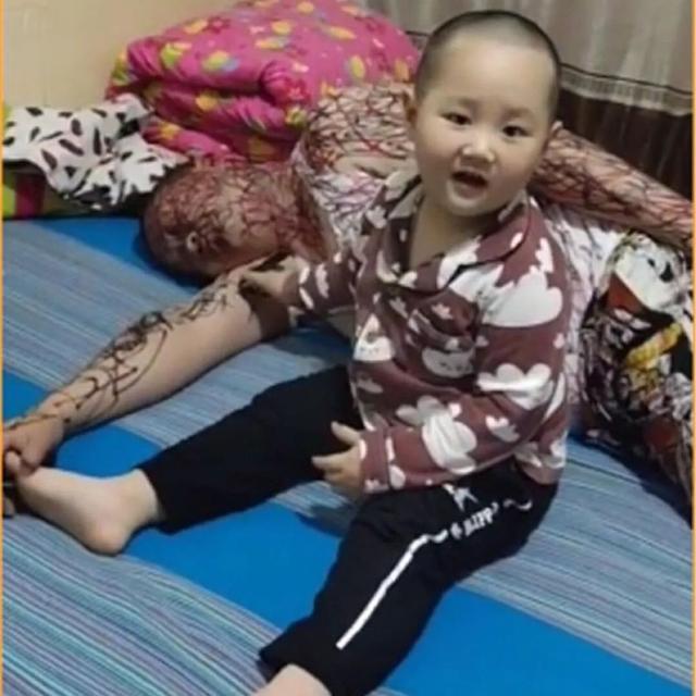 为这孩子上柱香再走吧