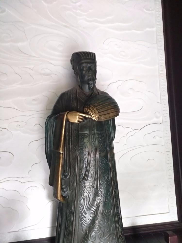 昨天去的古隆中