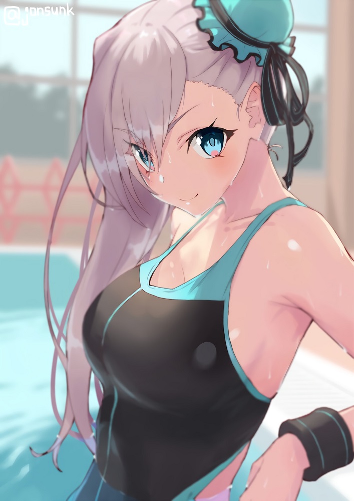 泳装……诶嘿嘿