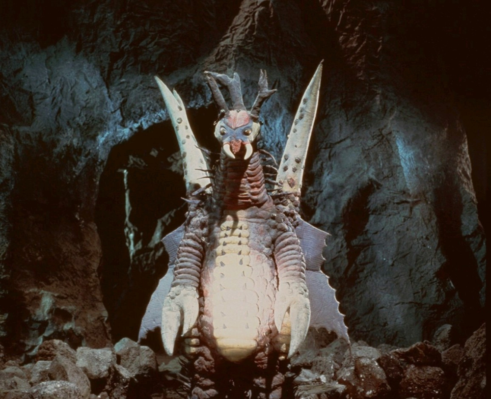 大蚁超兽-阿里蓬塔