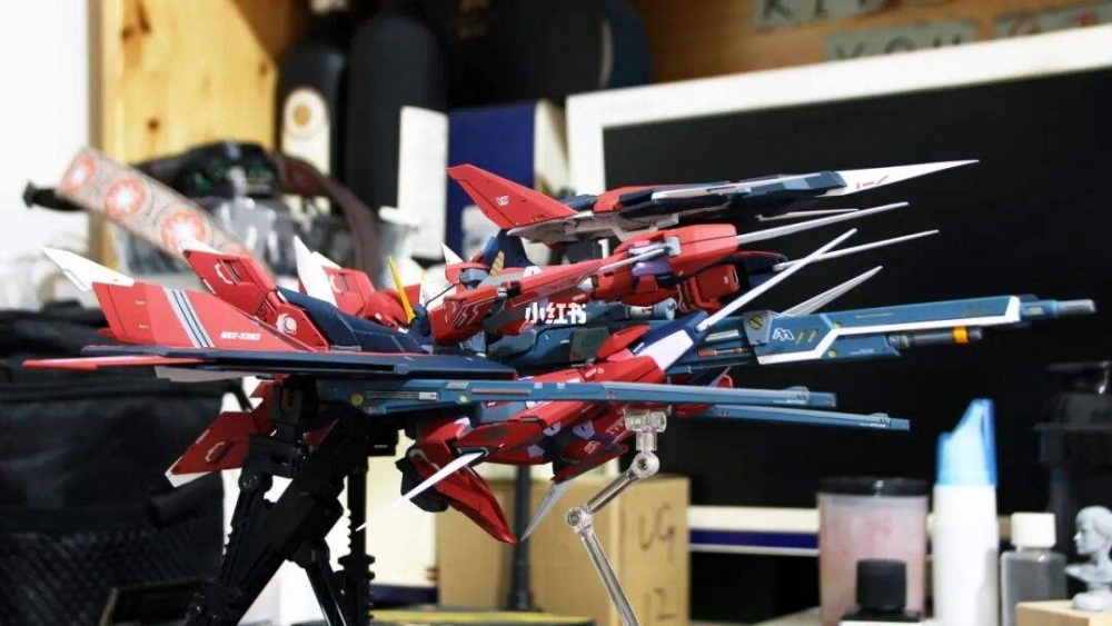 圣盾高达ma形态