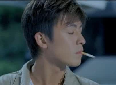 主角三次元形象