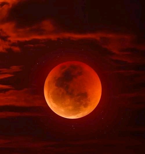 红月之夜
