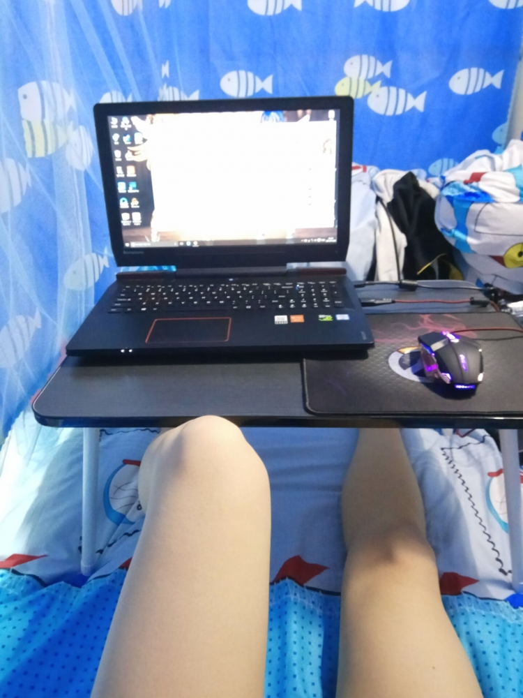 这是我兄弟的大腿