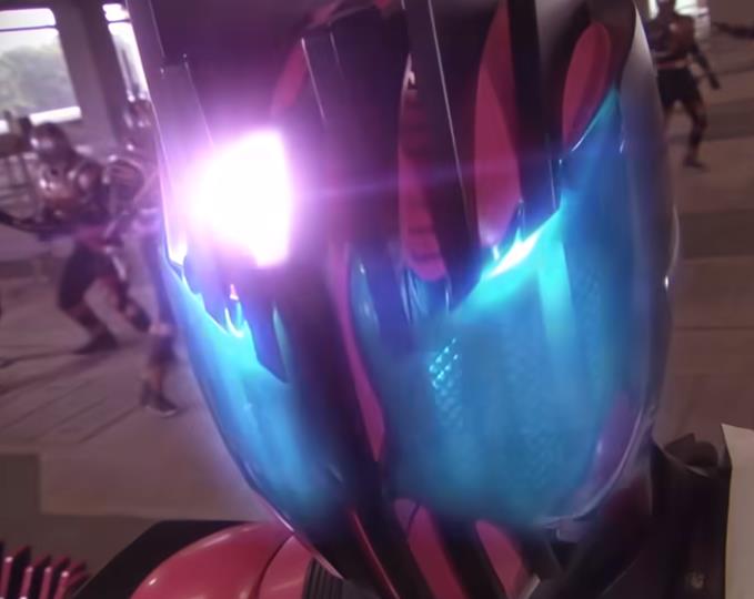 紫灯一亮，谁都不爱