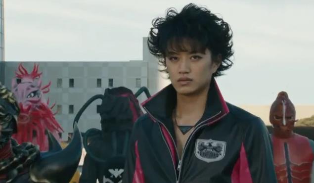 得罪了发型师的发型