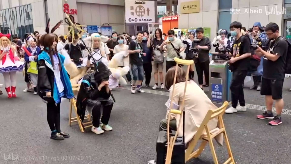 大受震撼