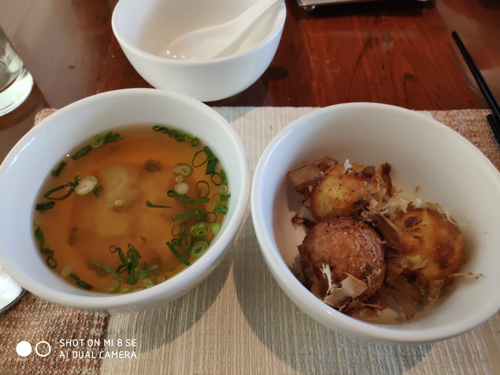 章鱼小丸子配味增汤