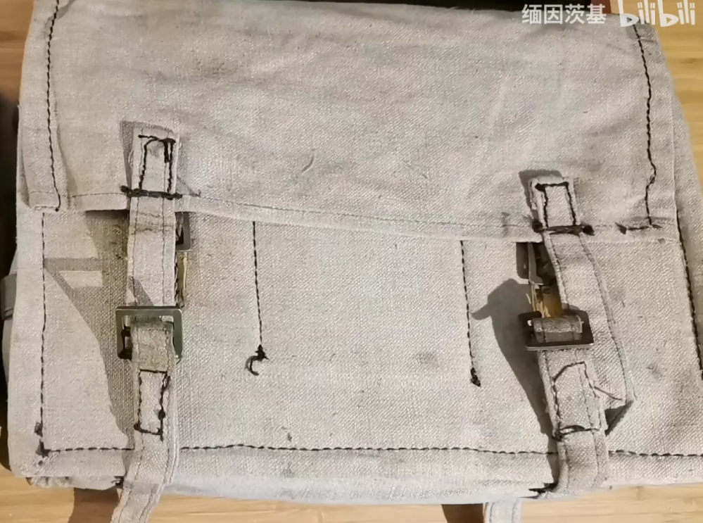 苏军战斗工兵用炸药包