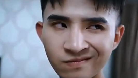 某人现在的表情