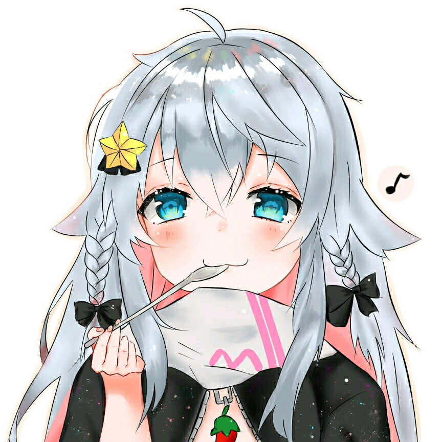 妈喂我吃饭呢！！！